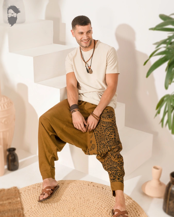 Brown Printed Harem Pants and Cream Tee – Relaxed Travel Outfits