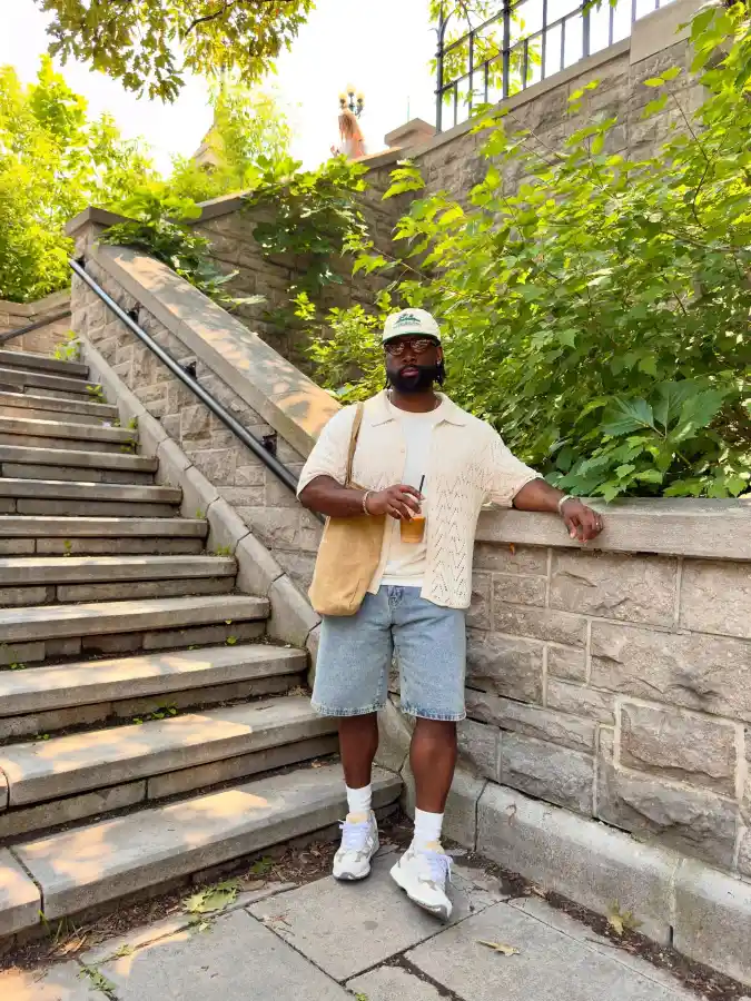 Cream Textured Knit, Light-Wash Denim, Retro Sneakers – Elevated Summer Streetwear