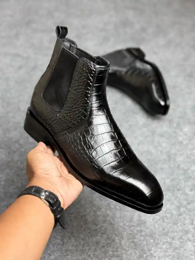Crocodile Texture Chelsea Boots - Elevating Modern Smart-Casual