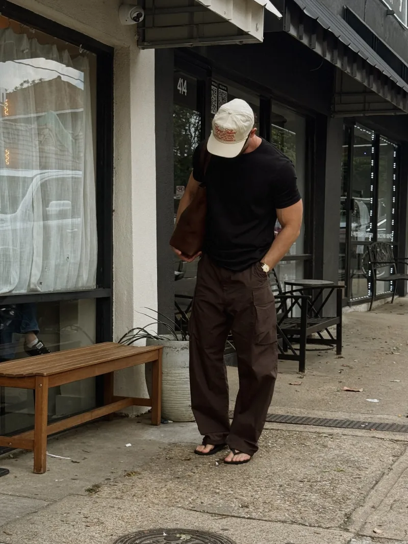 Fitted Black T-Shirt with Dark Brown Cargo Pants