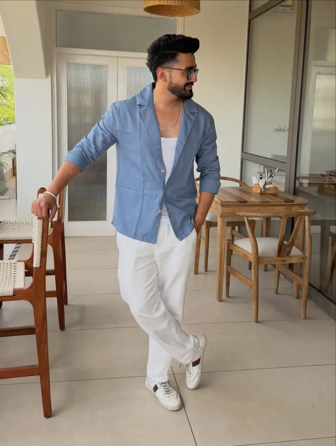 Light Blue Unconstructed Linen Blazer - Navigating a Seamless Shift from Day to Night