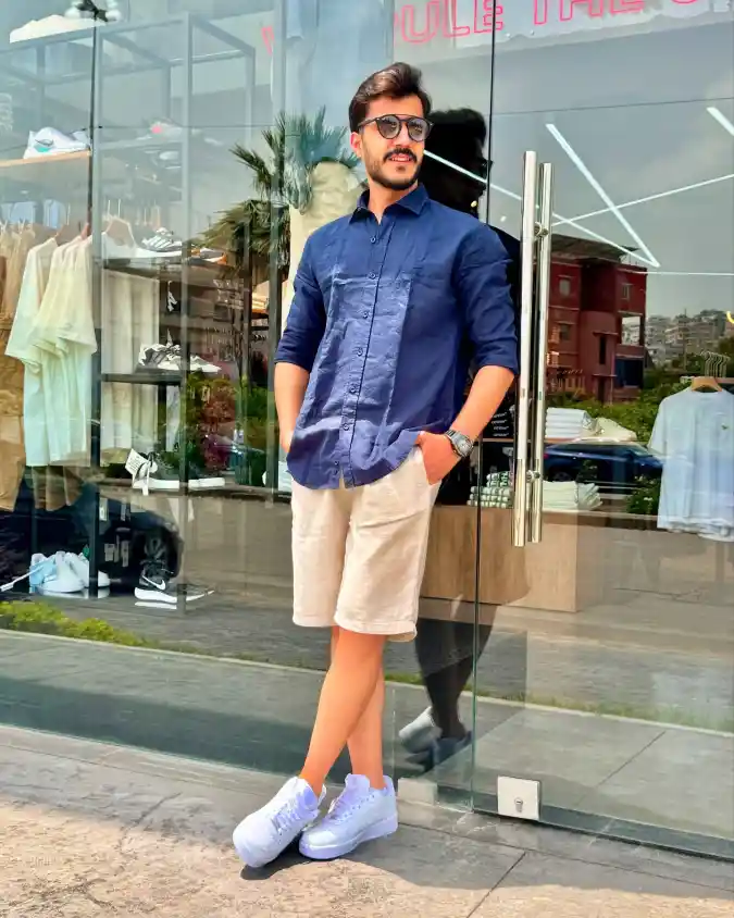 Navy Linen and Beige Chino - Mastering Summer Urban Geometry