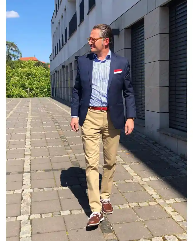 Navy and Khaki Smart-Casual - Elevating Daily Menswear