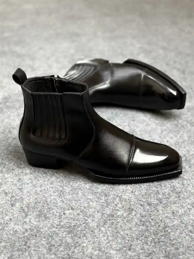 Sharp-Edged Minimalism - Modern Square-Toe Leather Boot