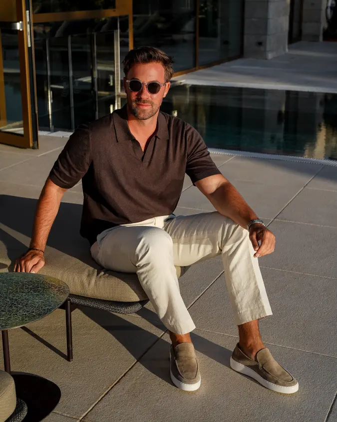 Smart-Casual Brown Relaxed Resort Wear - Elevating Summer Loafer Outfits