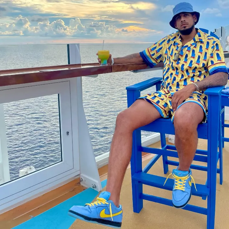 Yellow Geometric Print Camp Collar Shirt and Shorts Set with Light Blue Sneakers